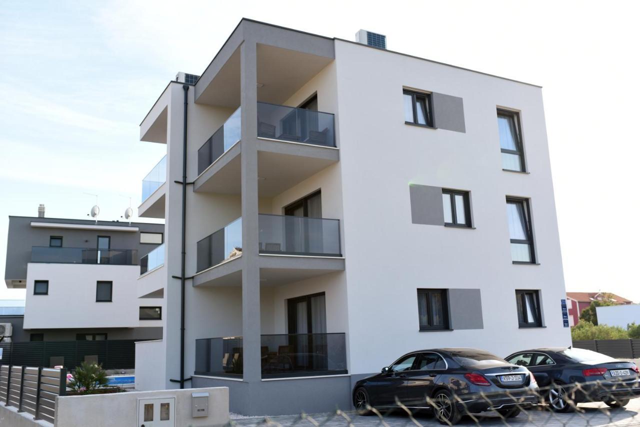 B1villa *
